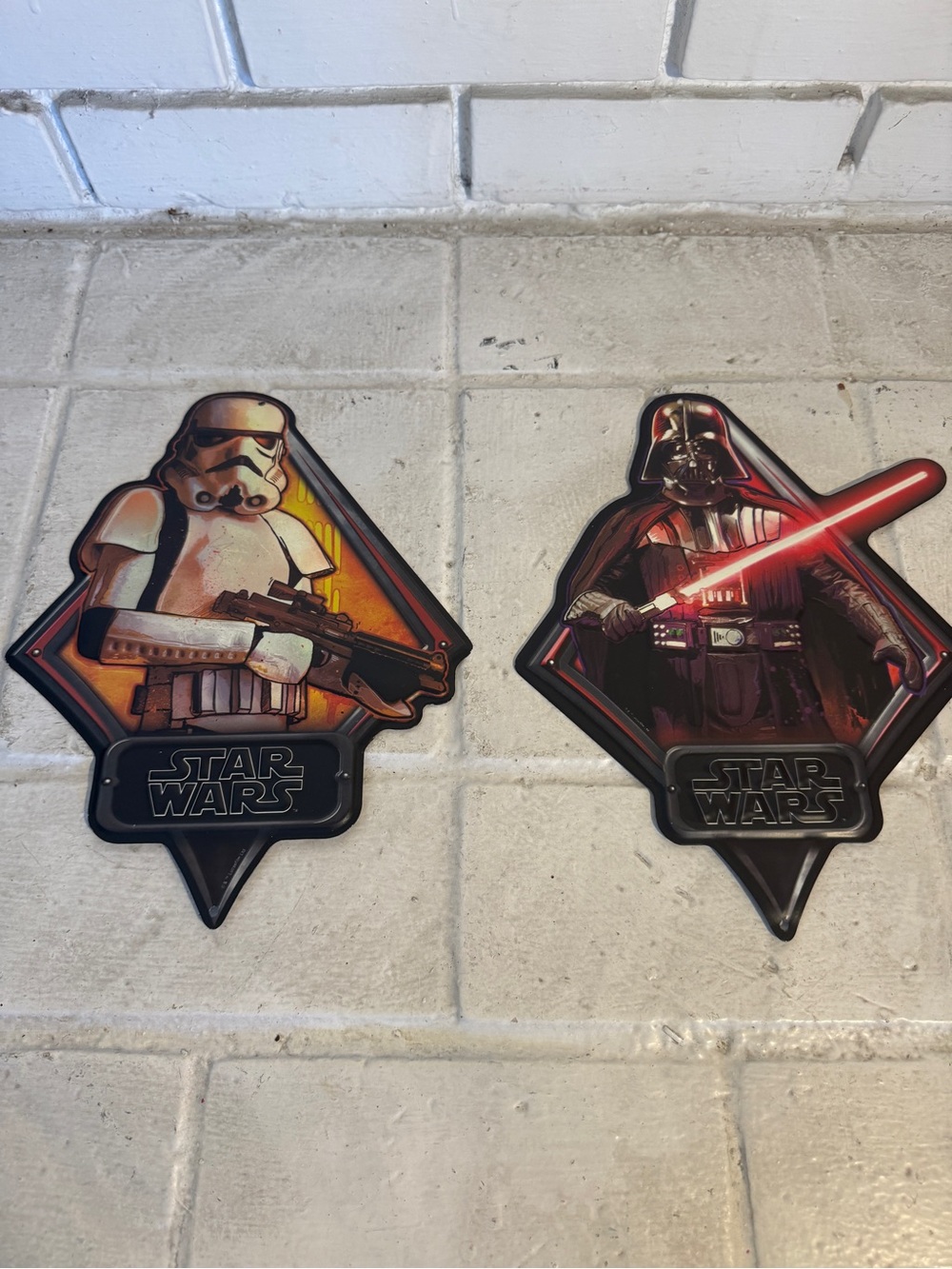 Star Wars Embossed Metal Wall Sign Set – Darth Vader & Stormtrooper Decor